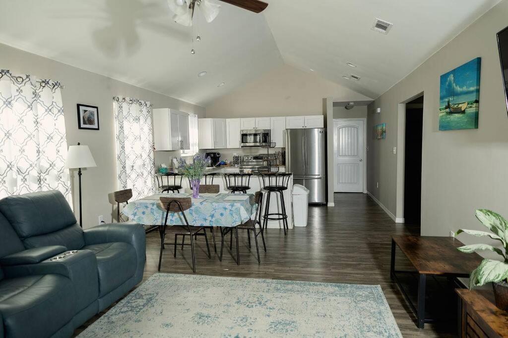 Happy Beach House In Biloxi Esterno foto
